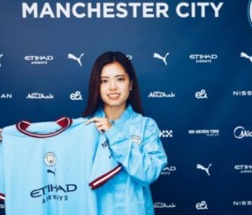 开云体育下载-英超流行日本小姐姐:看看曼城女足的新中场核心
